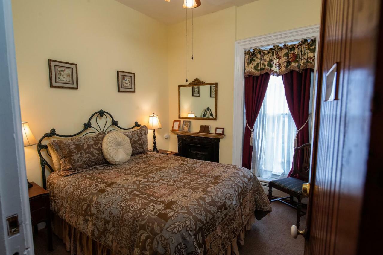 Spencer House Bed & Breakfast Erie Bagian luar foto
